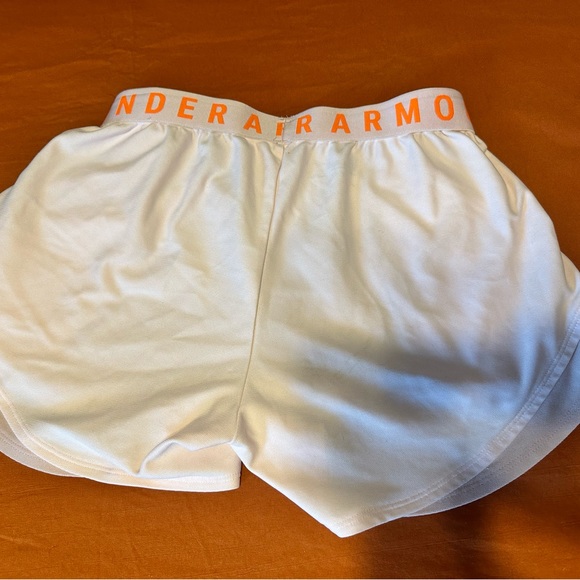 2 pairs of small women’s Under Armour shorts - Picture 5 of 6